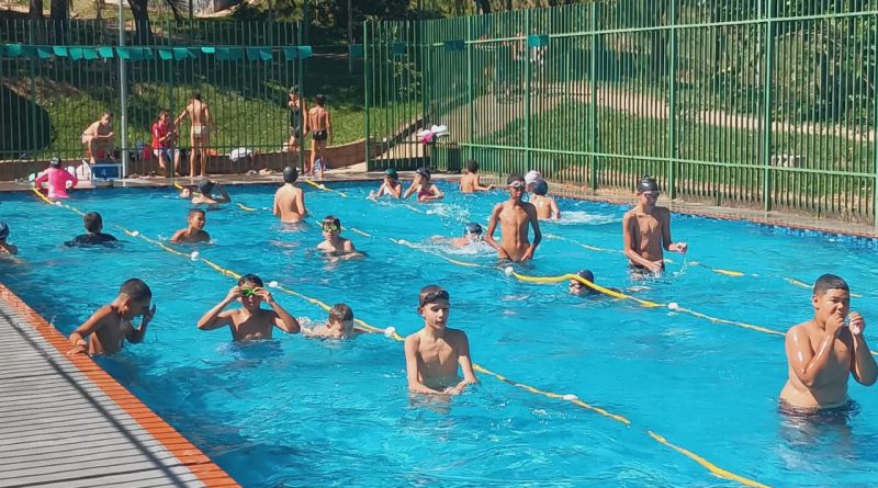 Departamento de Esportes realiza Festival de Natação