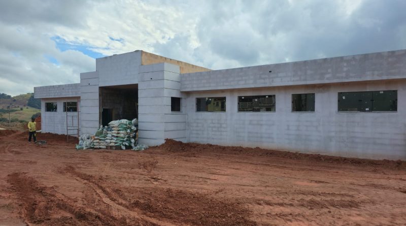 Prefeitura retoma obras do postinho do Santa Maria