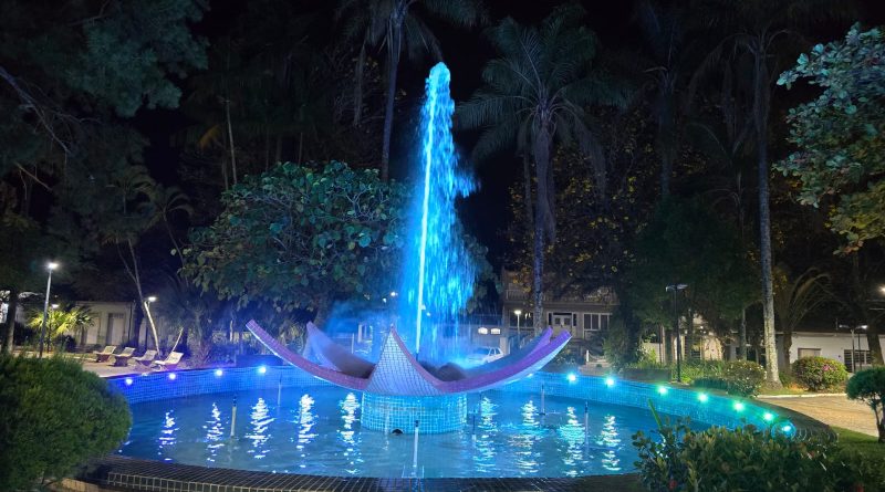 Fonte luminosa passa por revitalização