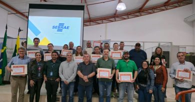 Programa Vale Empreendedor é finalizado com a entrega de certificados